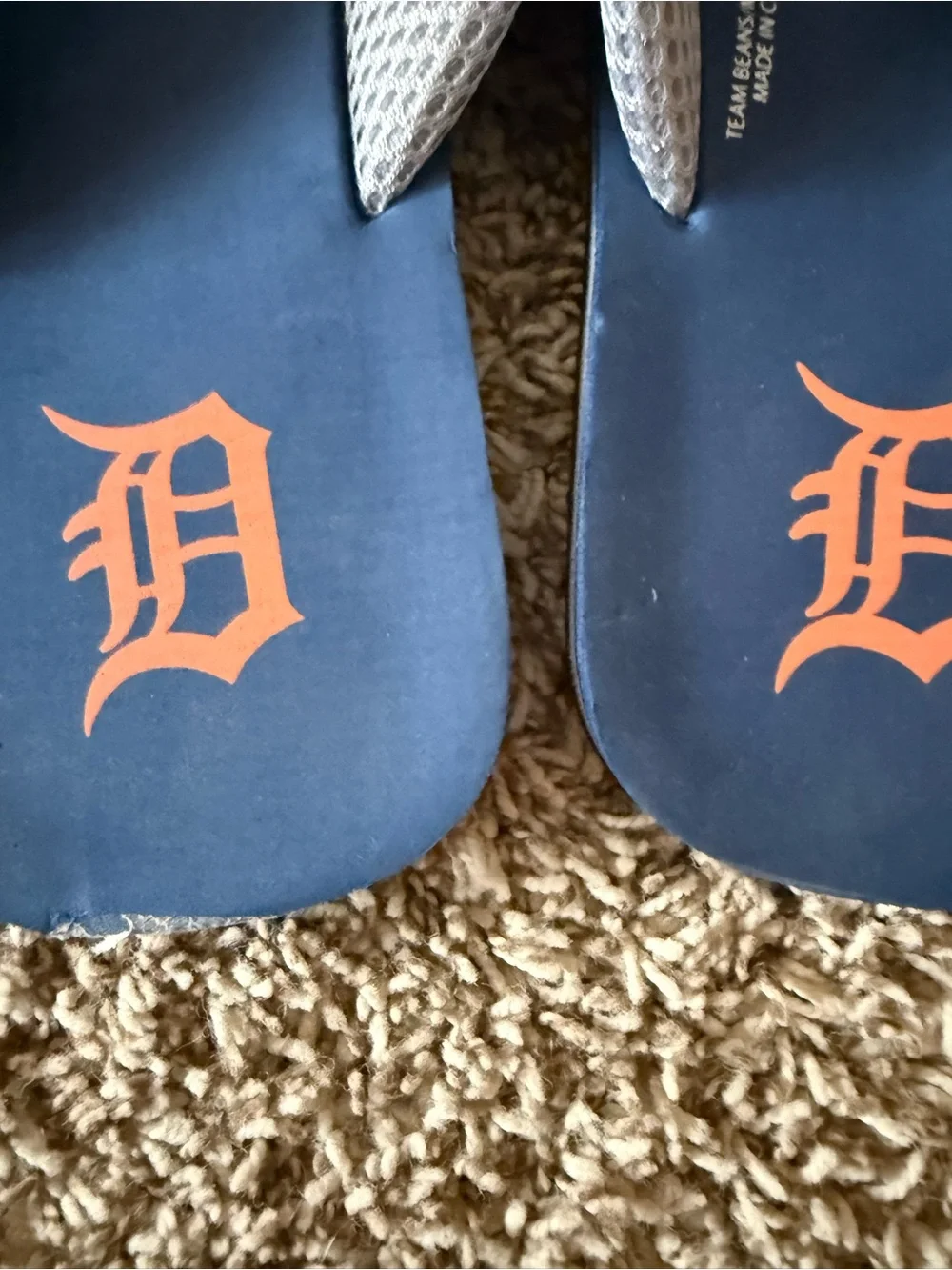 NWOT Detroit Tigers Flip Flops Men’s  Size 10